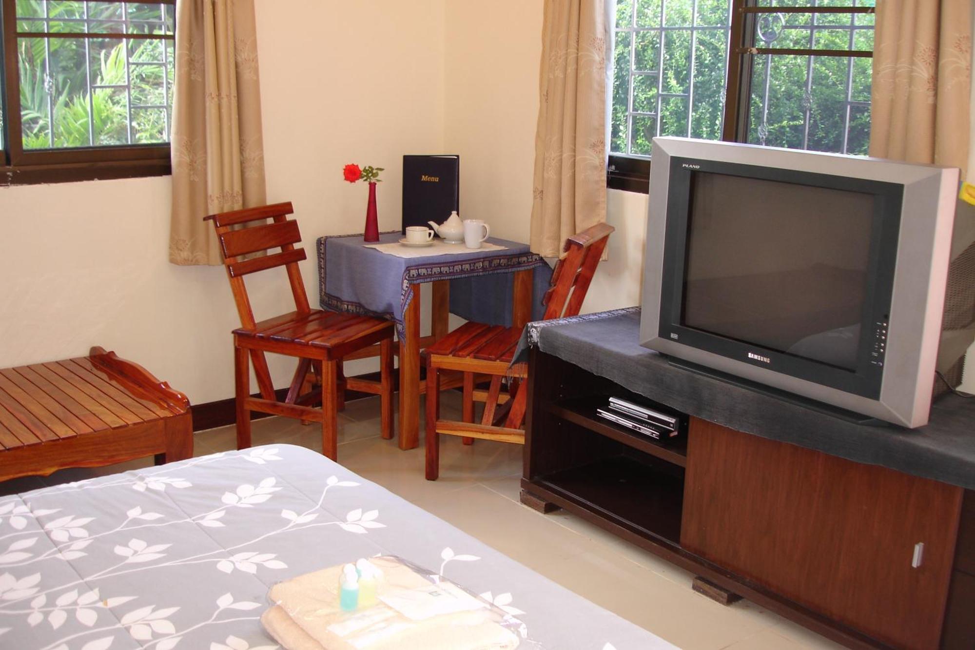 Home Stay Stc Bed And Breakfast Udon Thani Exterior foto