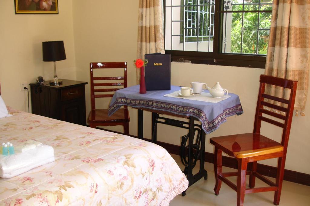 Home Stay Stc Bed And Breakfast Udon Thani Habitación foto
