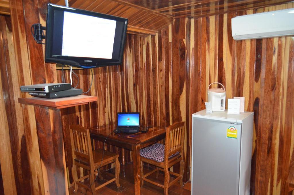 Home Stay Stc Bed And Breakfast Udon Thani Habitación foto