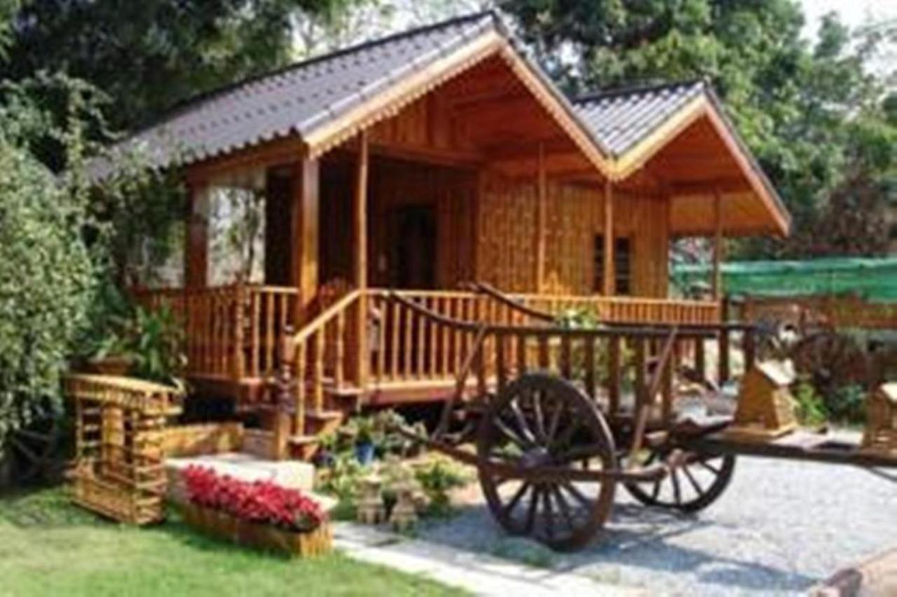 Home Stay Stc Bed And Breakfast Udon Thani Exterior foto